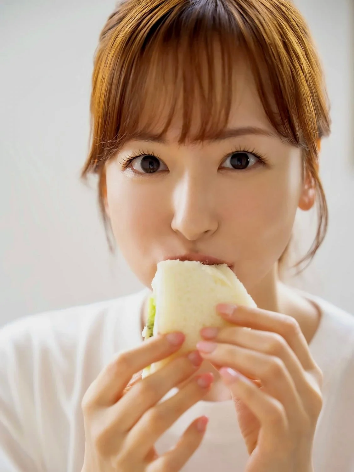 🔚Japanese　顔抜き　フリーアナウンサー　皆藤愛子　ソフトエロ　一発やりたい image 15