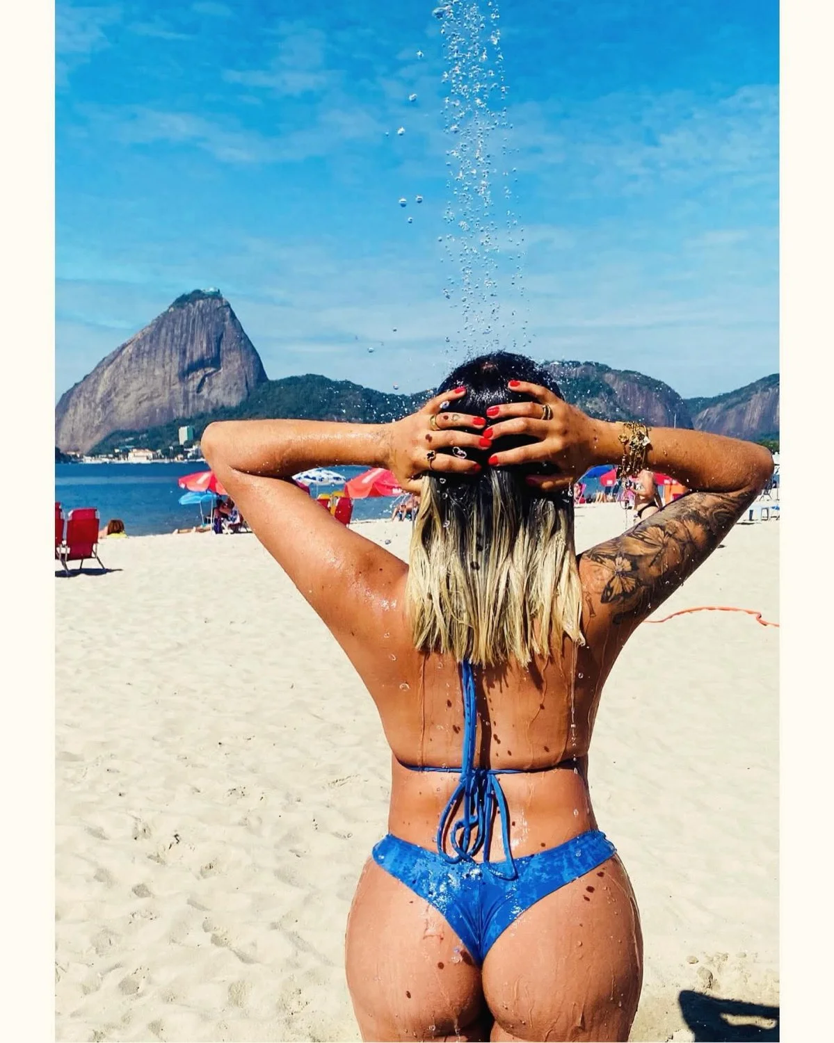 Loira gostosa 😋 image 5