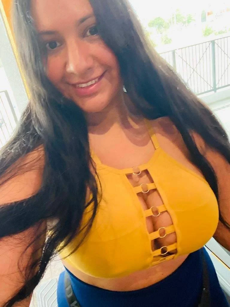 Cornudo entrega a la puta culona y tetona de su mujer, tremenda perra para darle semen. image 13