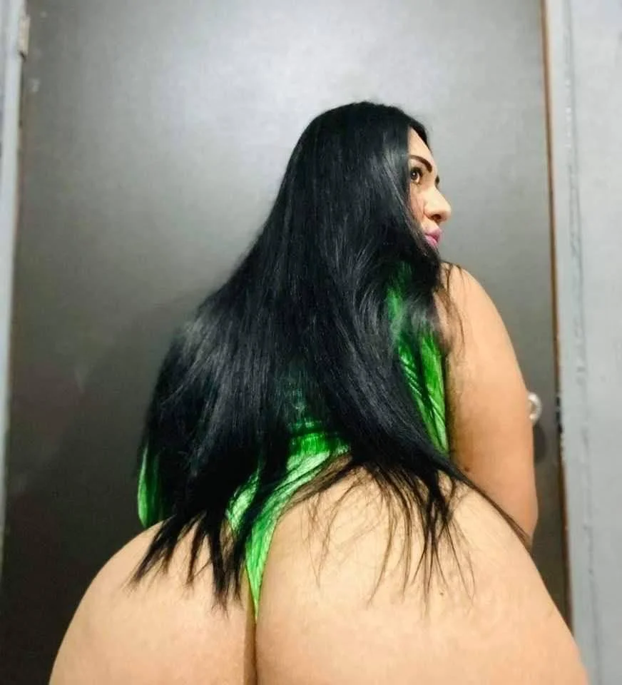 Cornudo entrega a la puta culona y tetona de su mujer, tremenda perra para darle semen. image 14