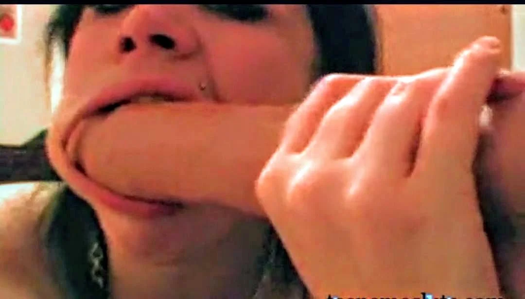 More Mouthy Girls image 4