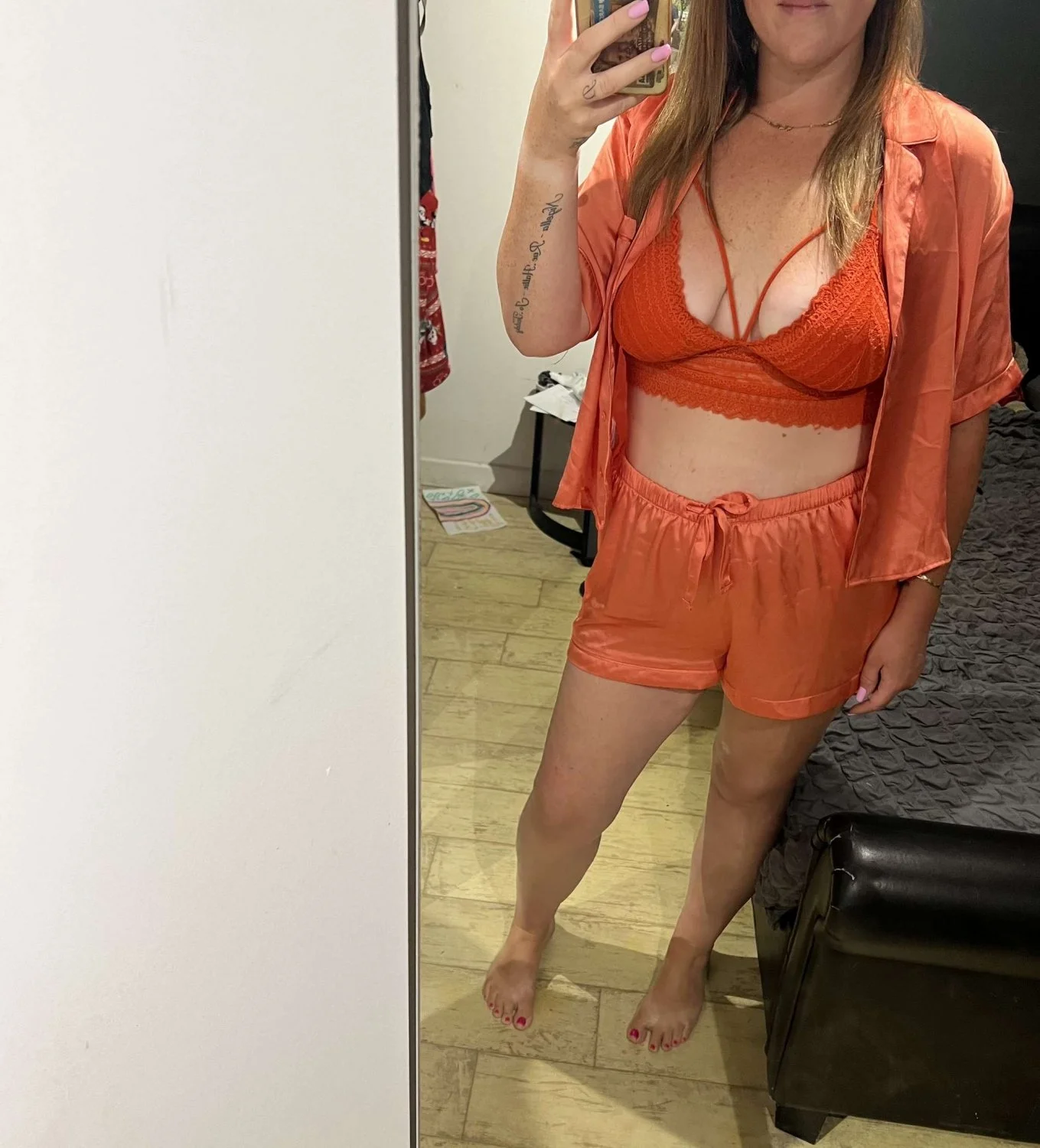 Few girls I wanna fuck image 19