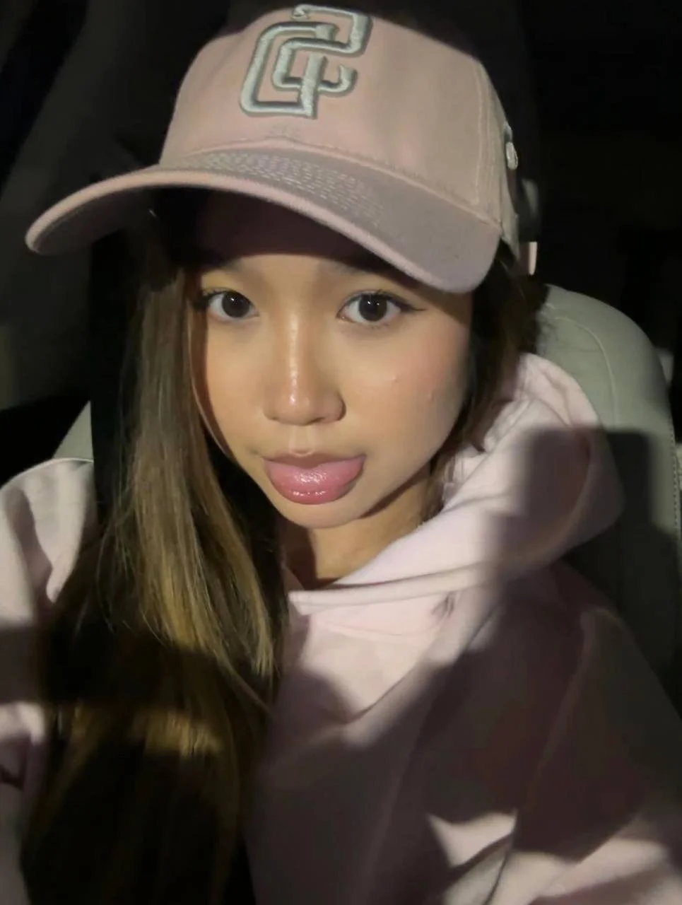 Innocent 20 yr old abg turns into a webslut (irl submission) image 3