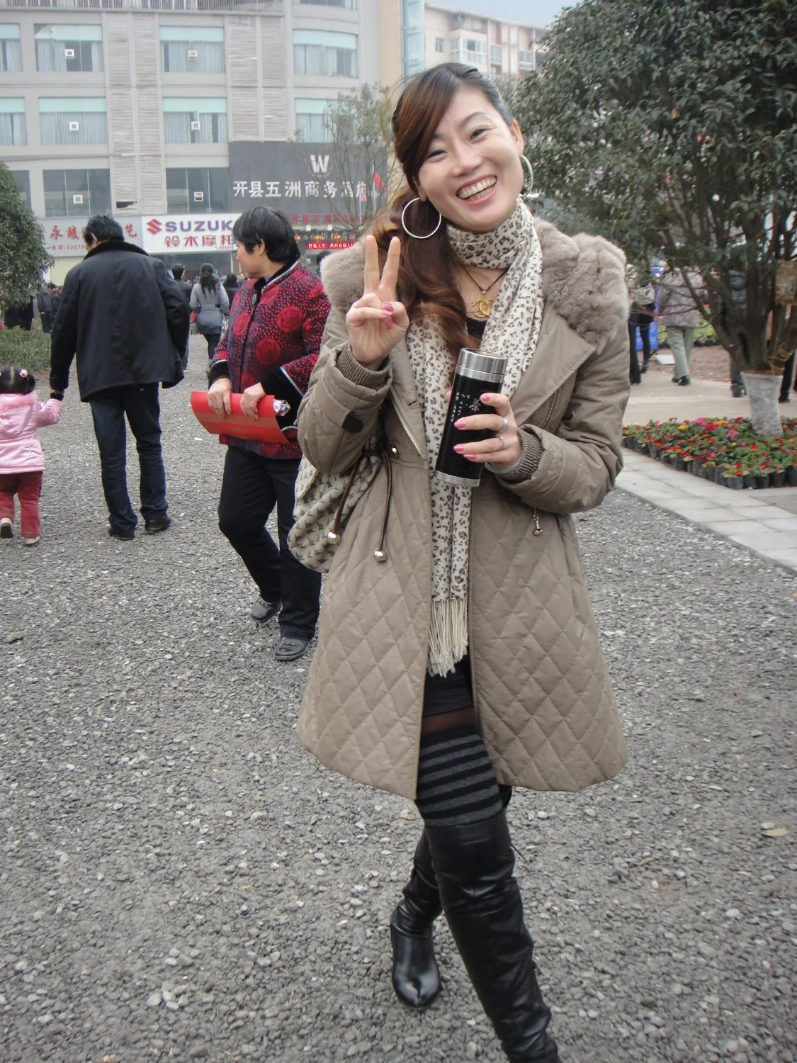 Chinese amateur milf 42-1 image 3
