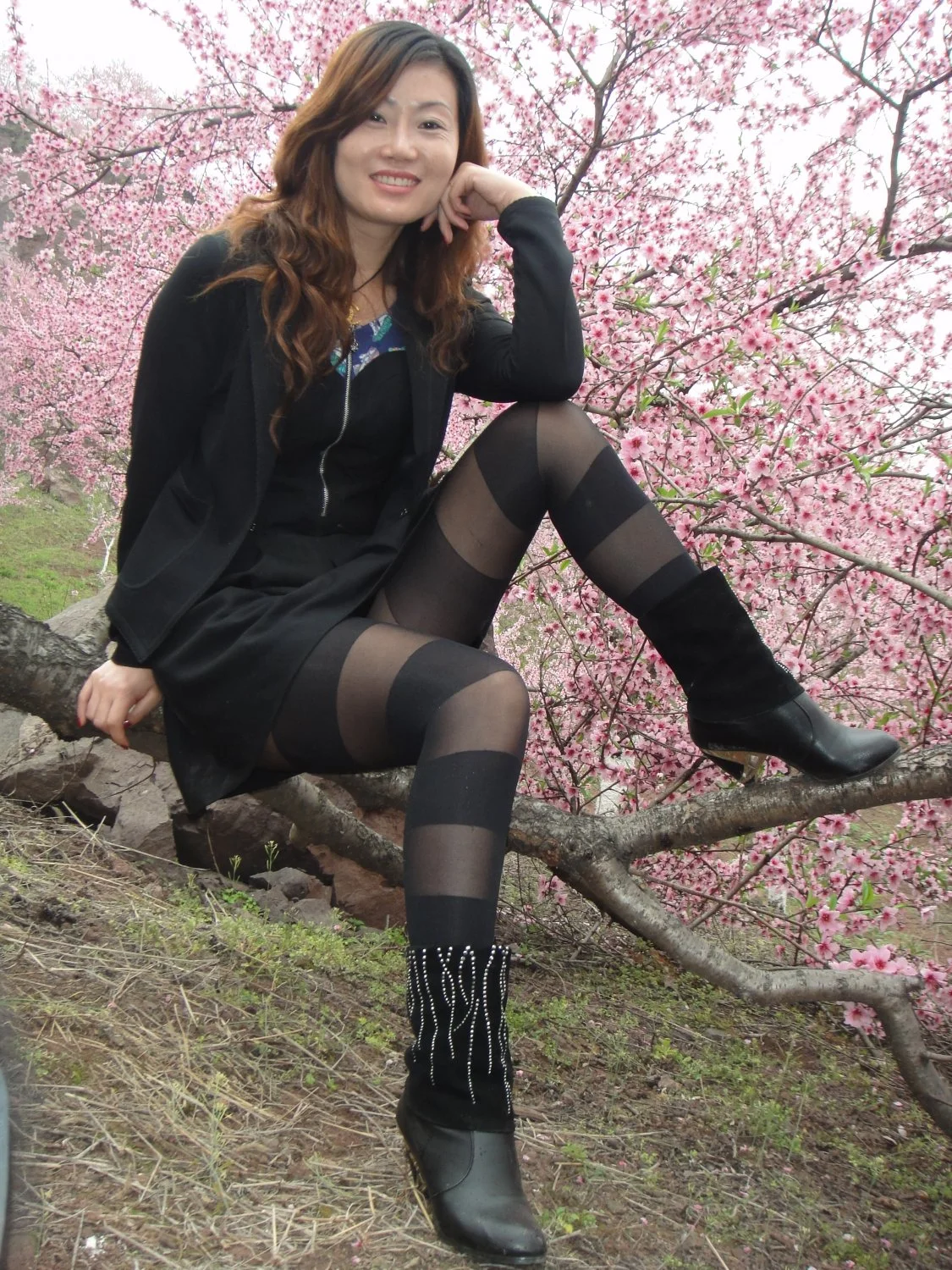 Chinese amateur milf 42-1 image 7