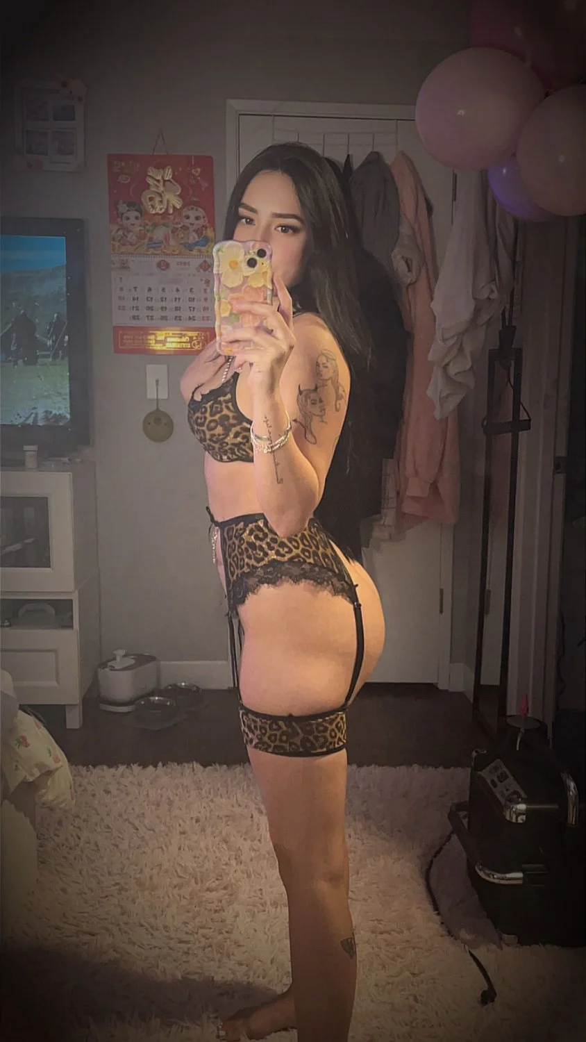 Girl With Bf Send Lingerie Pics/ Haul (Angie) main image