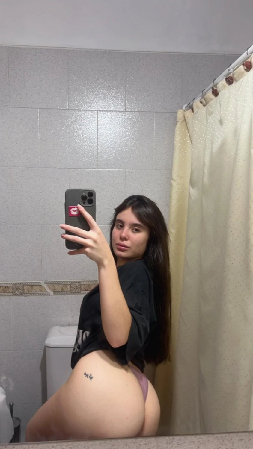 Plastic whores selfies from work bathroom. Nice bolt on tits tho🤤🤤 image 7