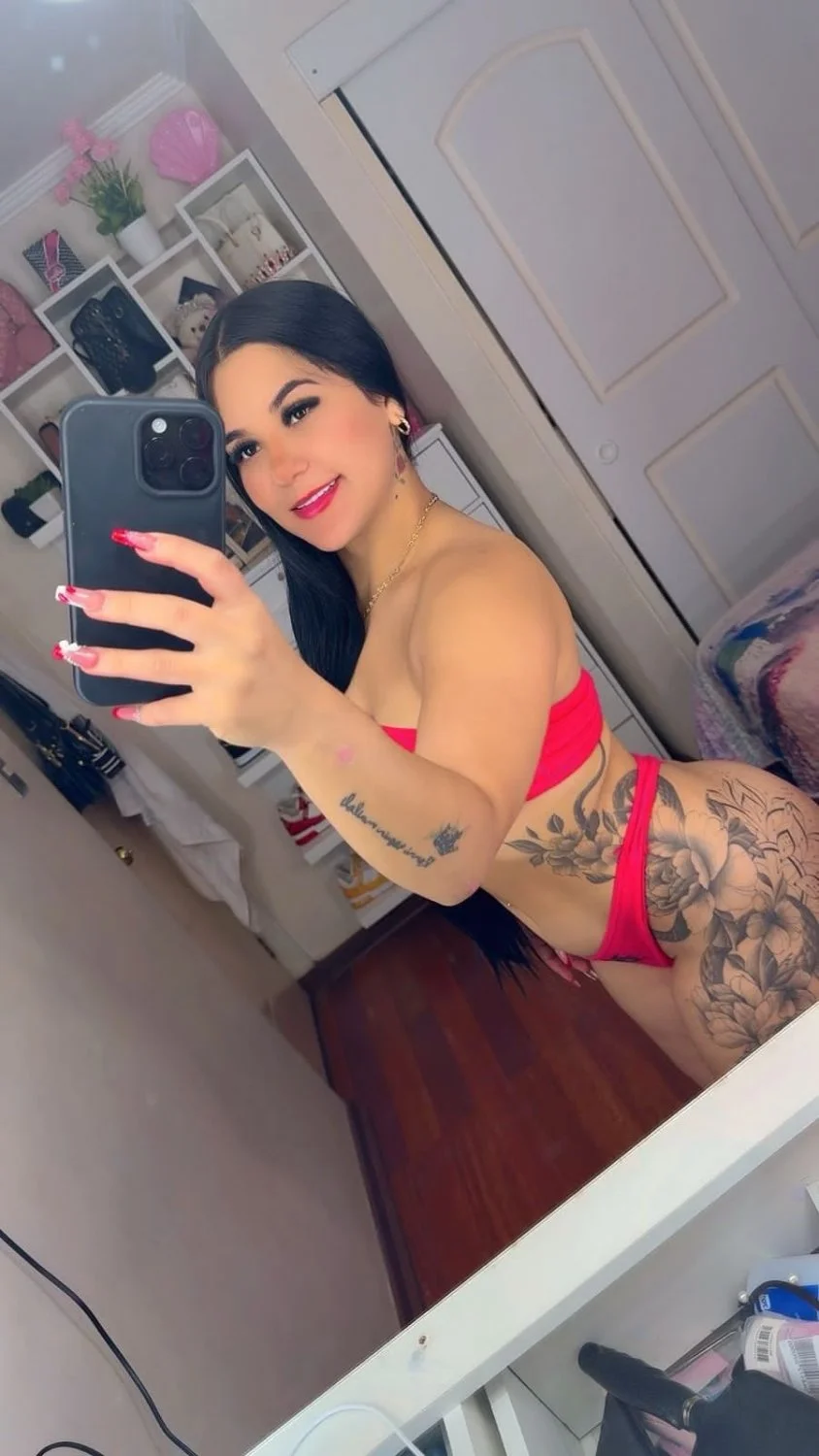 Colombian hooker image 10