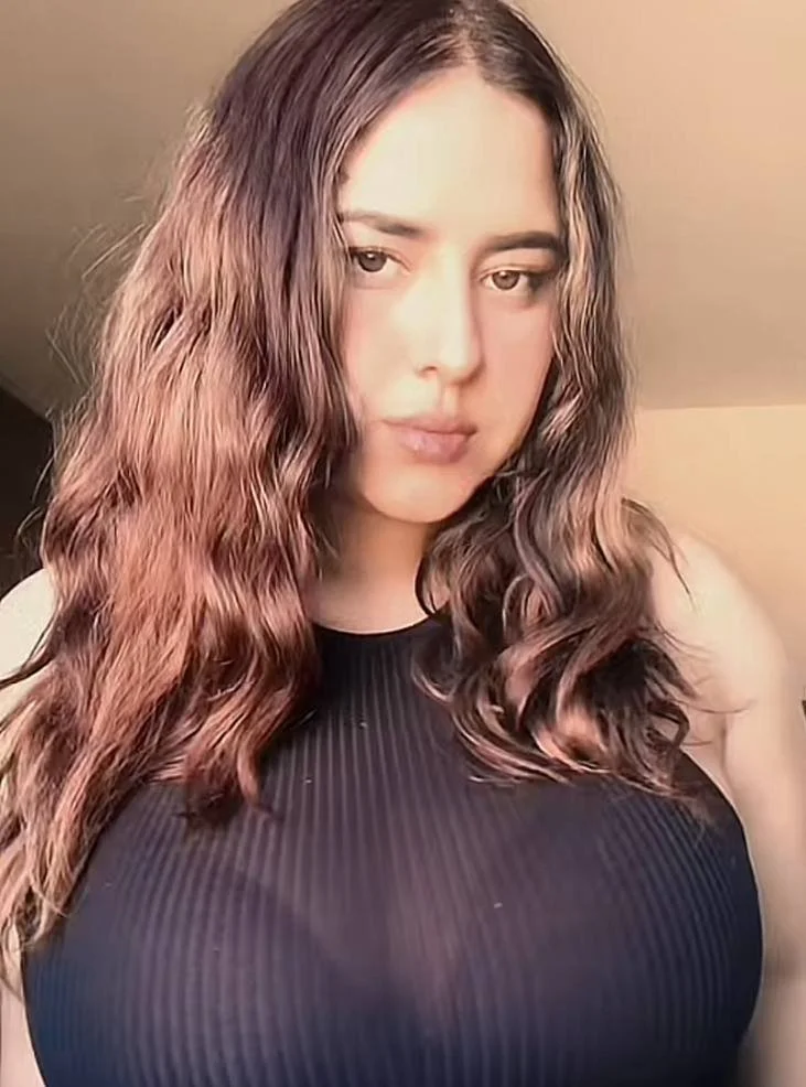 xxx image 1