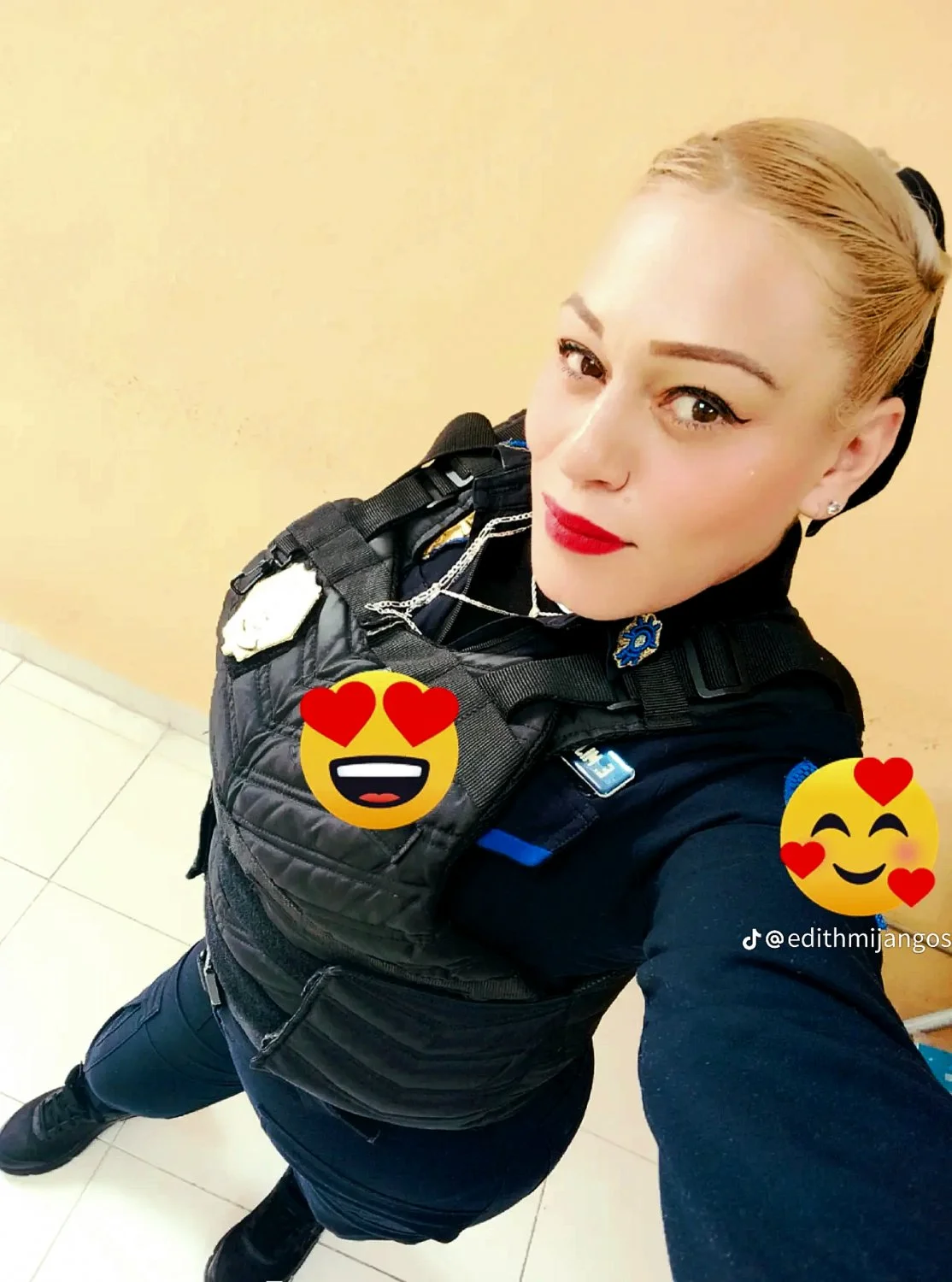 Poli mylf mexicana...sabrosa putita image 11