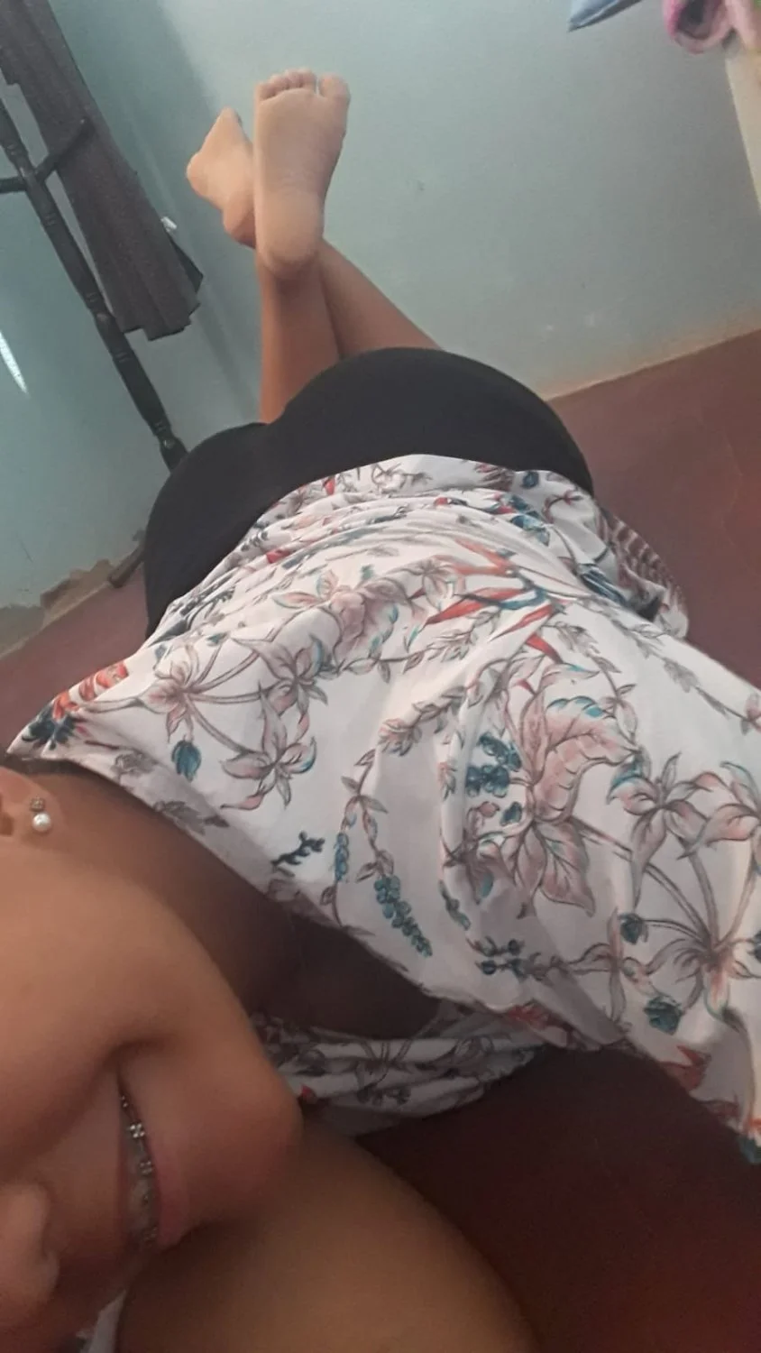Crente baixinha cacheada morena rabuda image 4