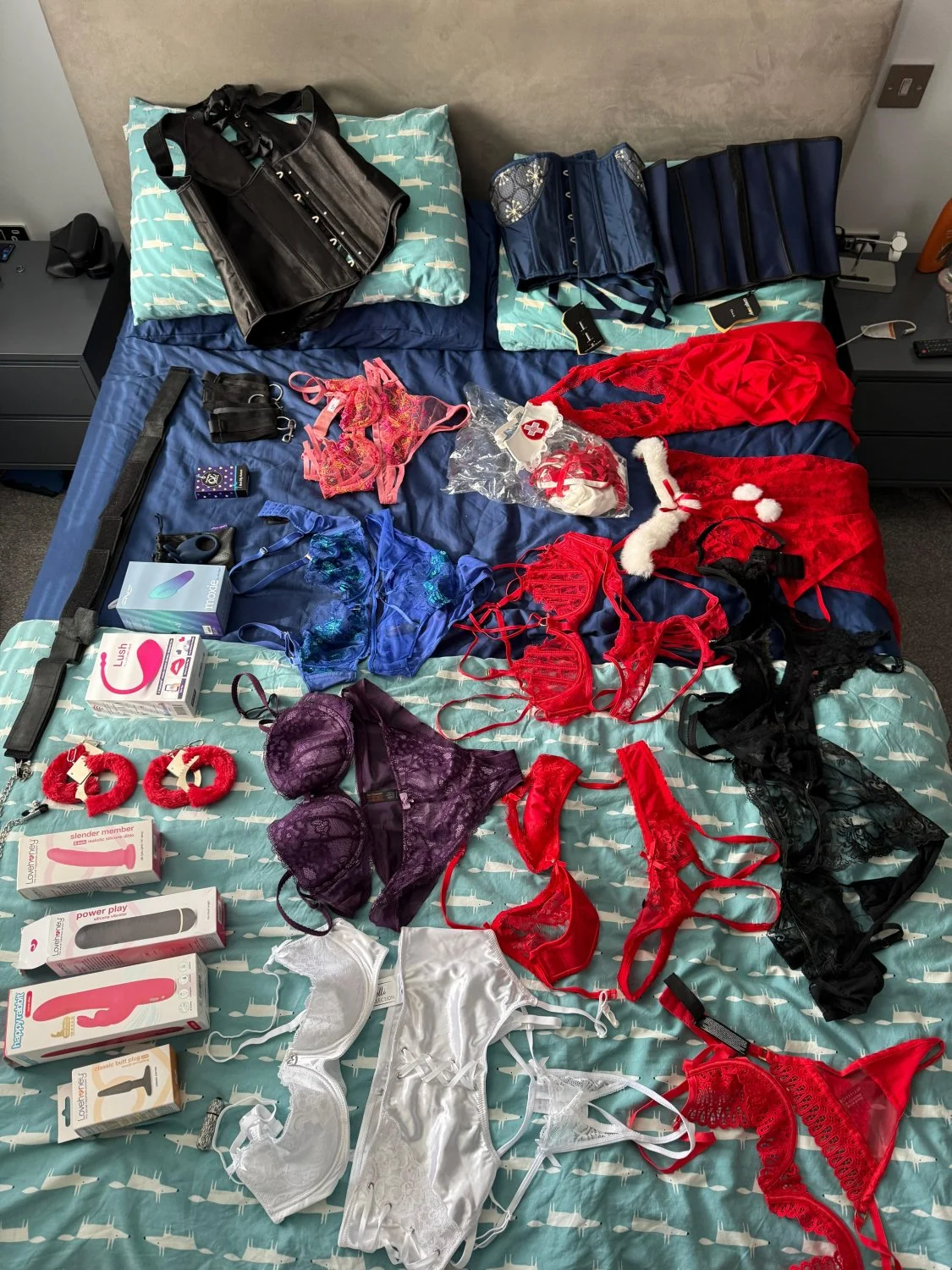 A husbands hotwife with her lingerie selection on show. MILF mom married PAWG QOS tinder date. image 2