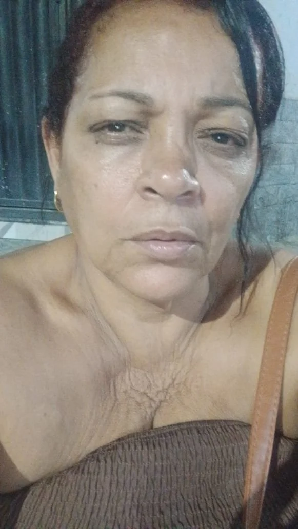 Madura se muestra para saber kien la kiere cojer image 10