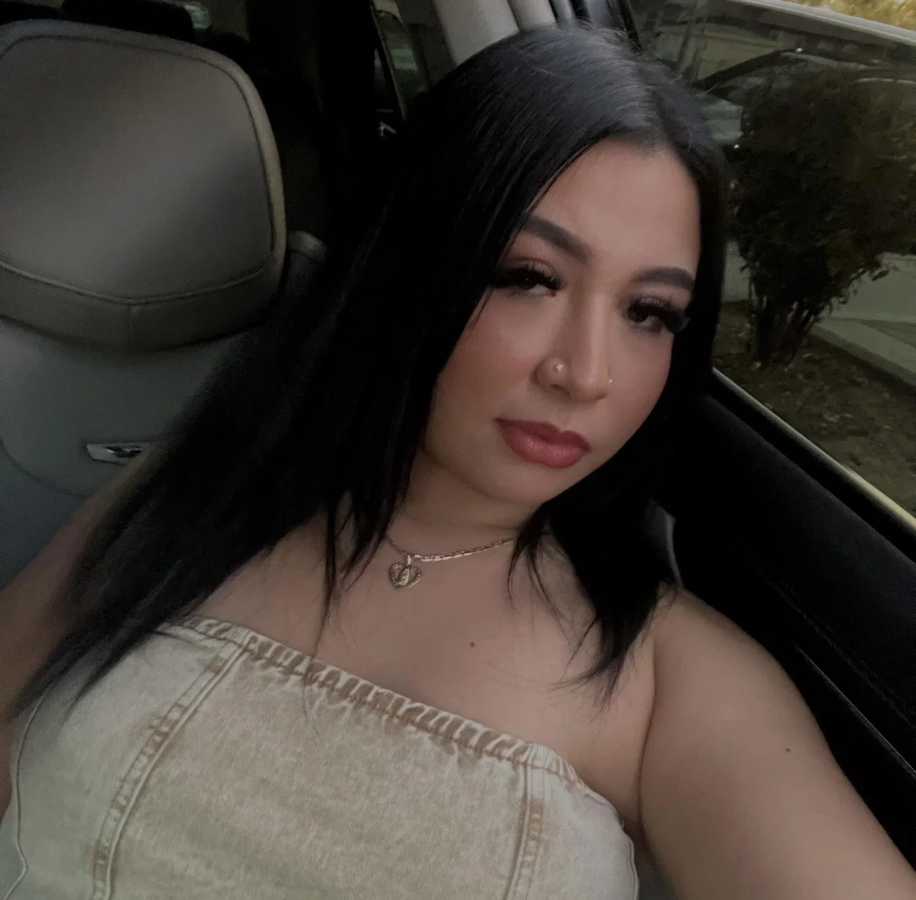 Pretty Stockton slut who has her nudes image 2