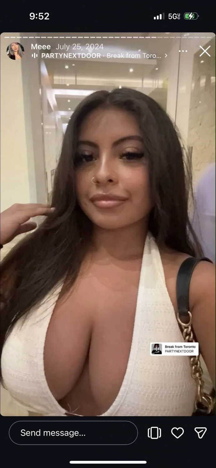 Sexy Latina main image