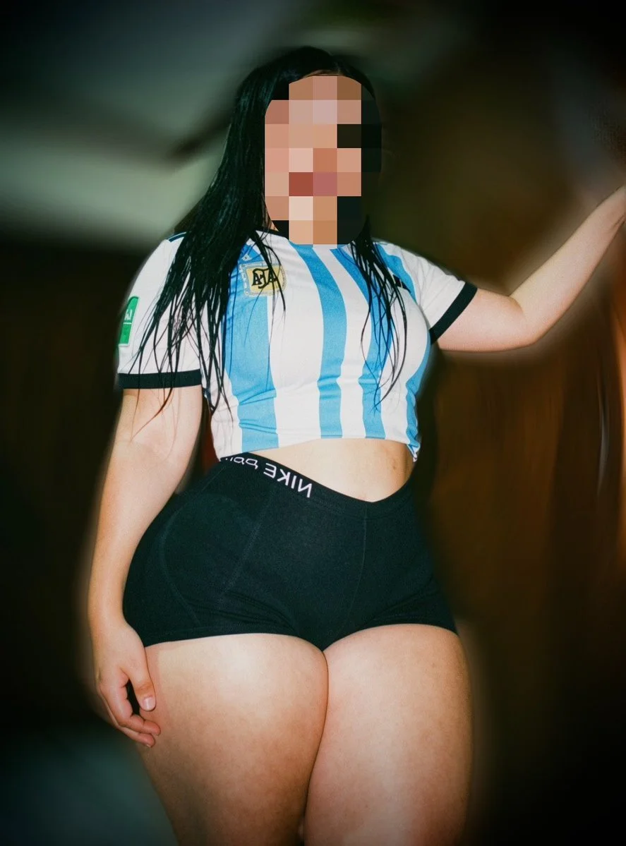 Mi prima se deja cojer image 16