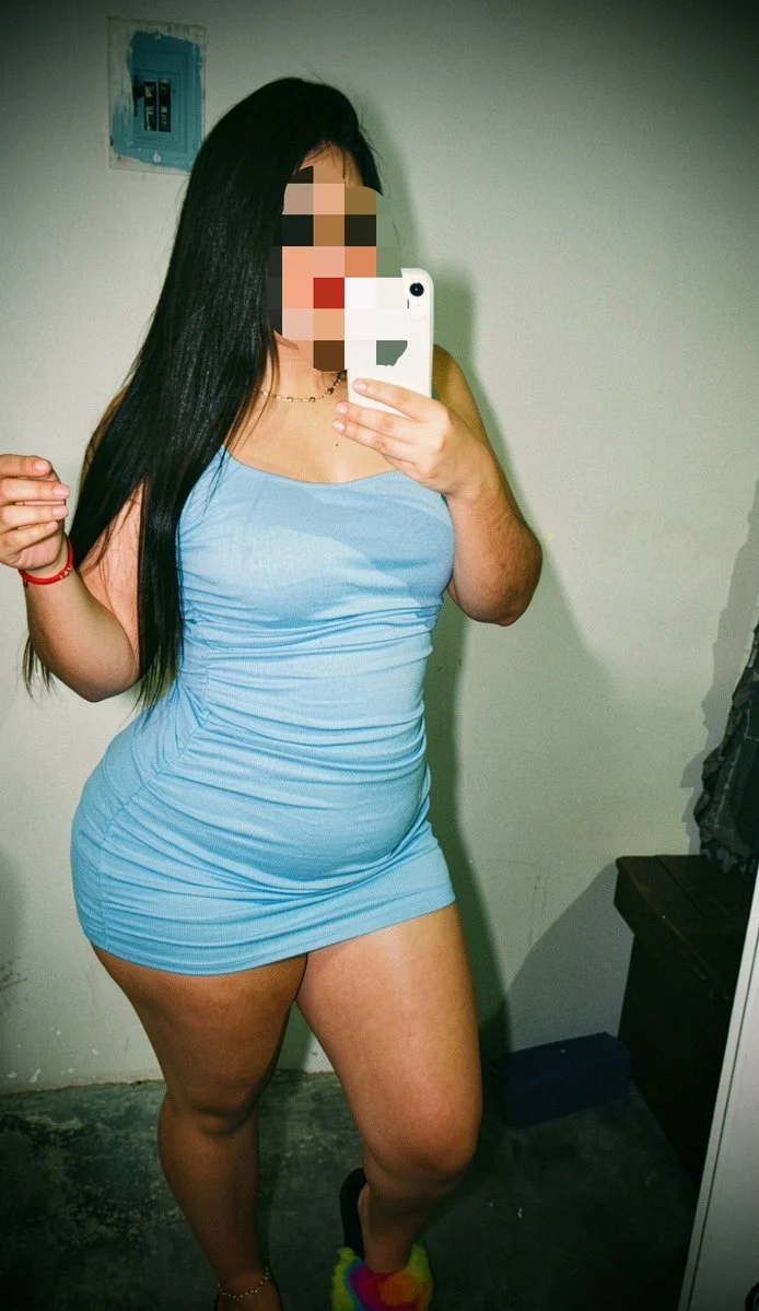 Mi prima se deja cojer image 2