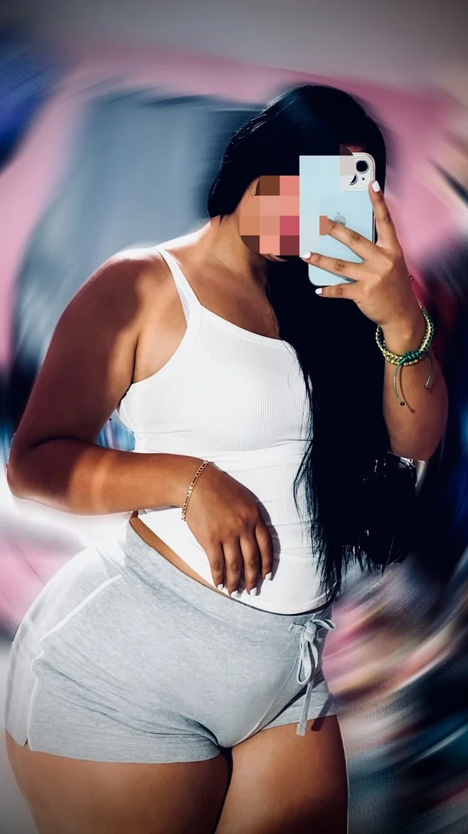 Mi prima se deja cojer image 3