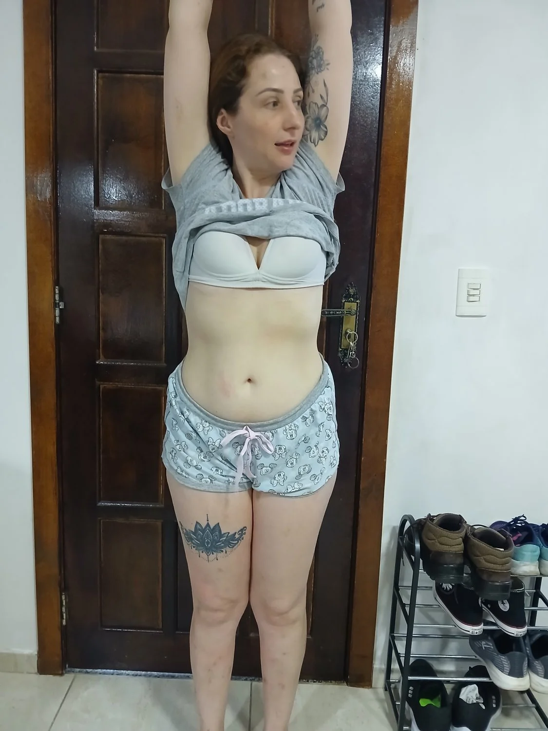 esposinha inocente de corno image 17