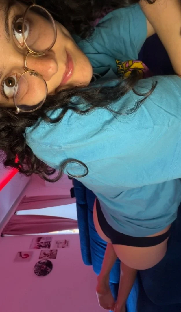 Petite cutie image 3