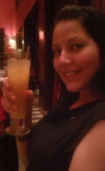 Latina MILF Yolanda image 7