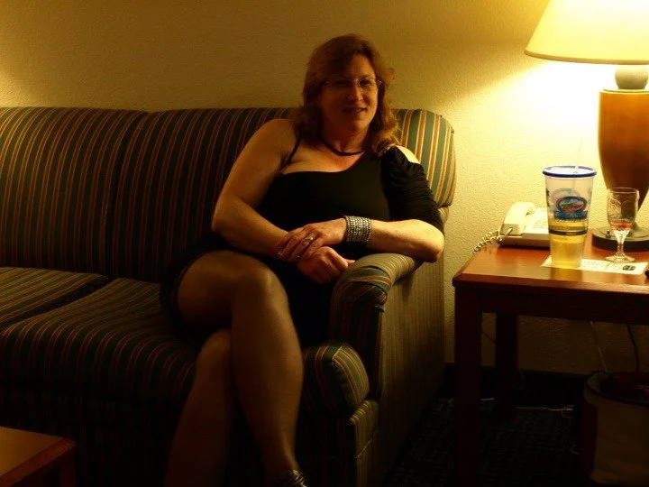 Thick sexy wife Gangbang and Things image 4