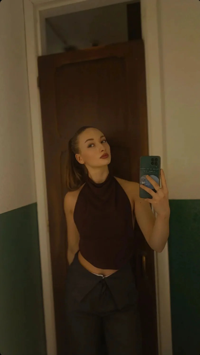 Semra - Cuck's sister with a big ass image 3