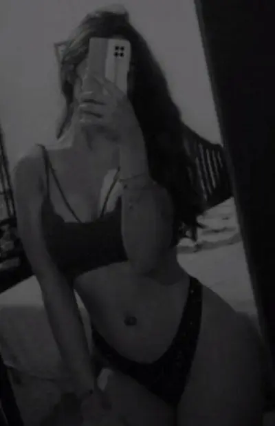 Aporte, Sofía puta exhibida con un hermoso culo y bien zorra la muy puta cover image