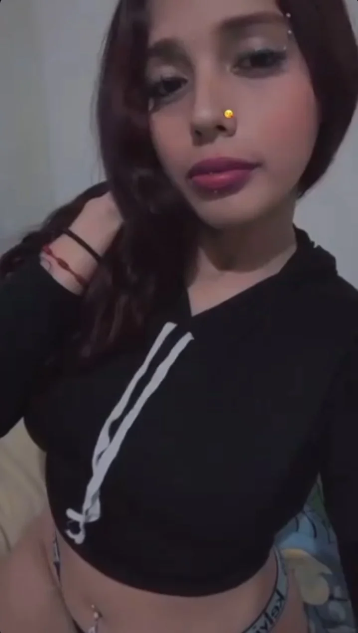 Aporte, Sofía puta exhibida con un hermoso culo y bien zorra la muy puta image 16