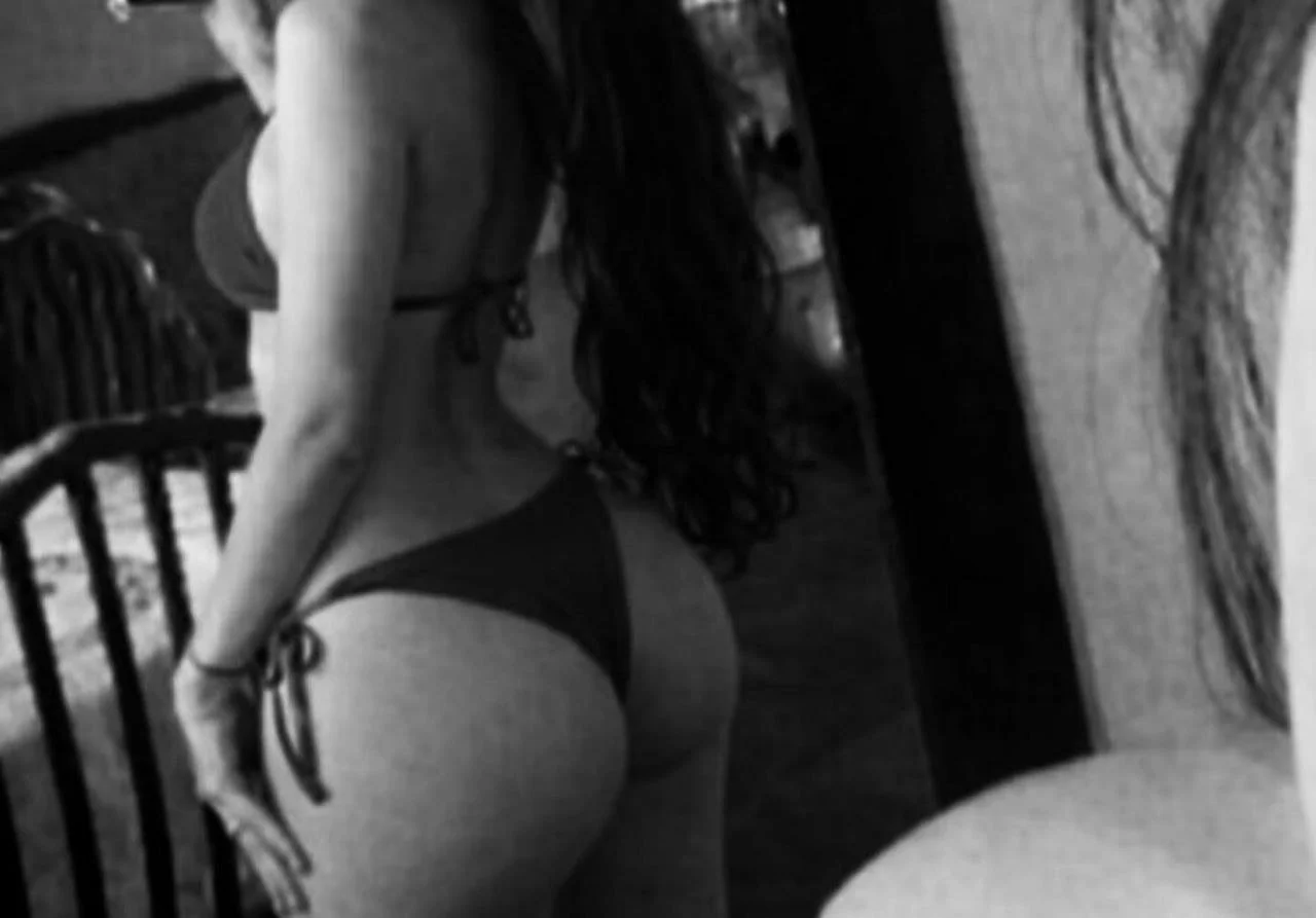 Aporte, Sofía puta exhibida con un hermoso culo y bien zorra la muy puta image 20