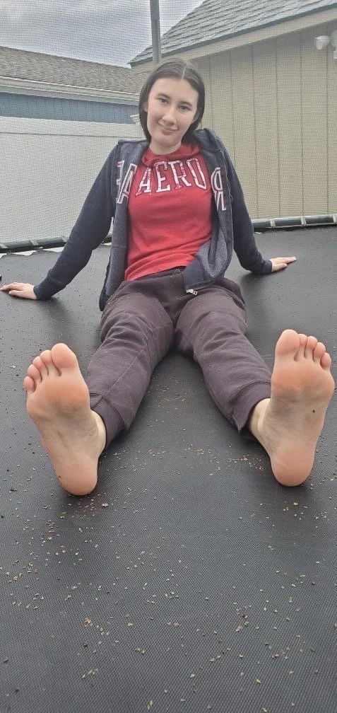 Wannabe model image 4