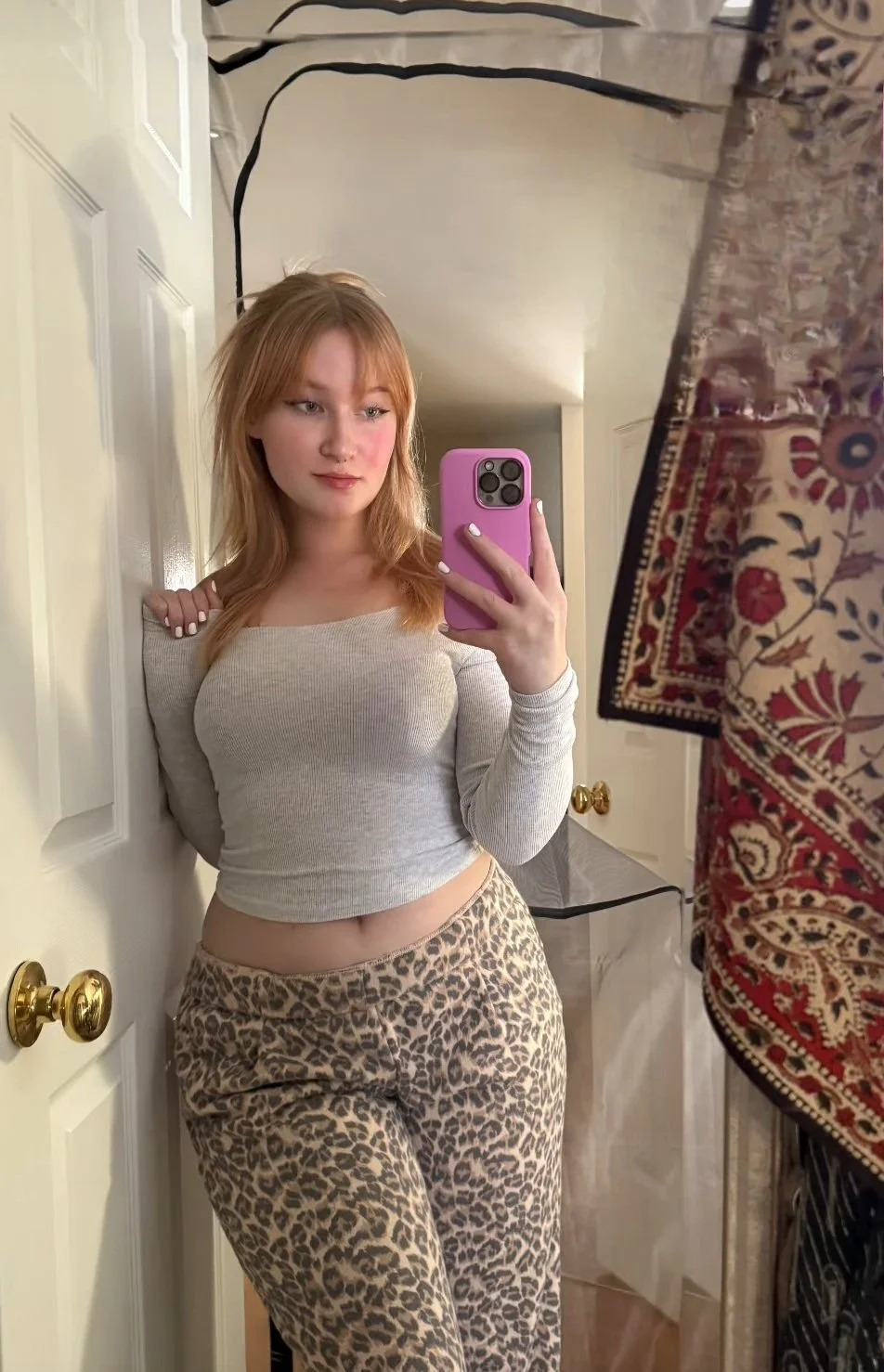 Amateur blonde hottie image 2