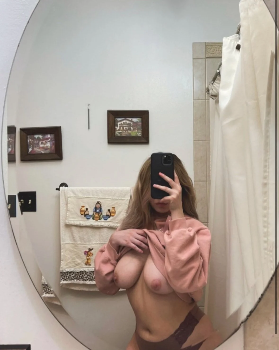 Chicago latina thot image 2