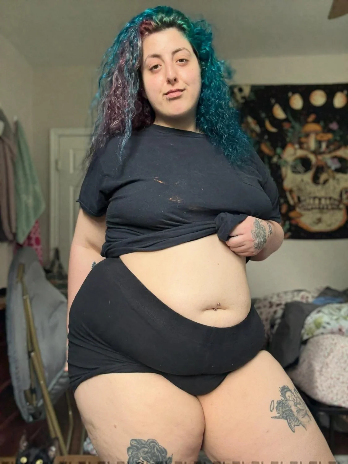 NON NUDE Facebook sluts image 17