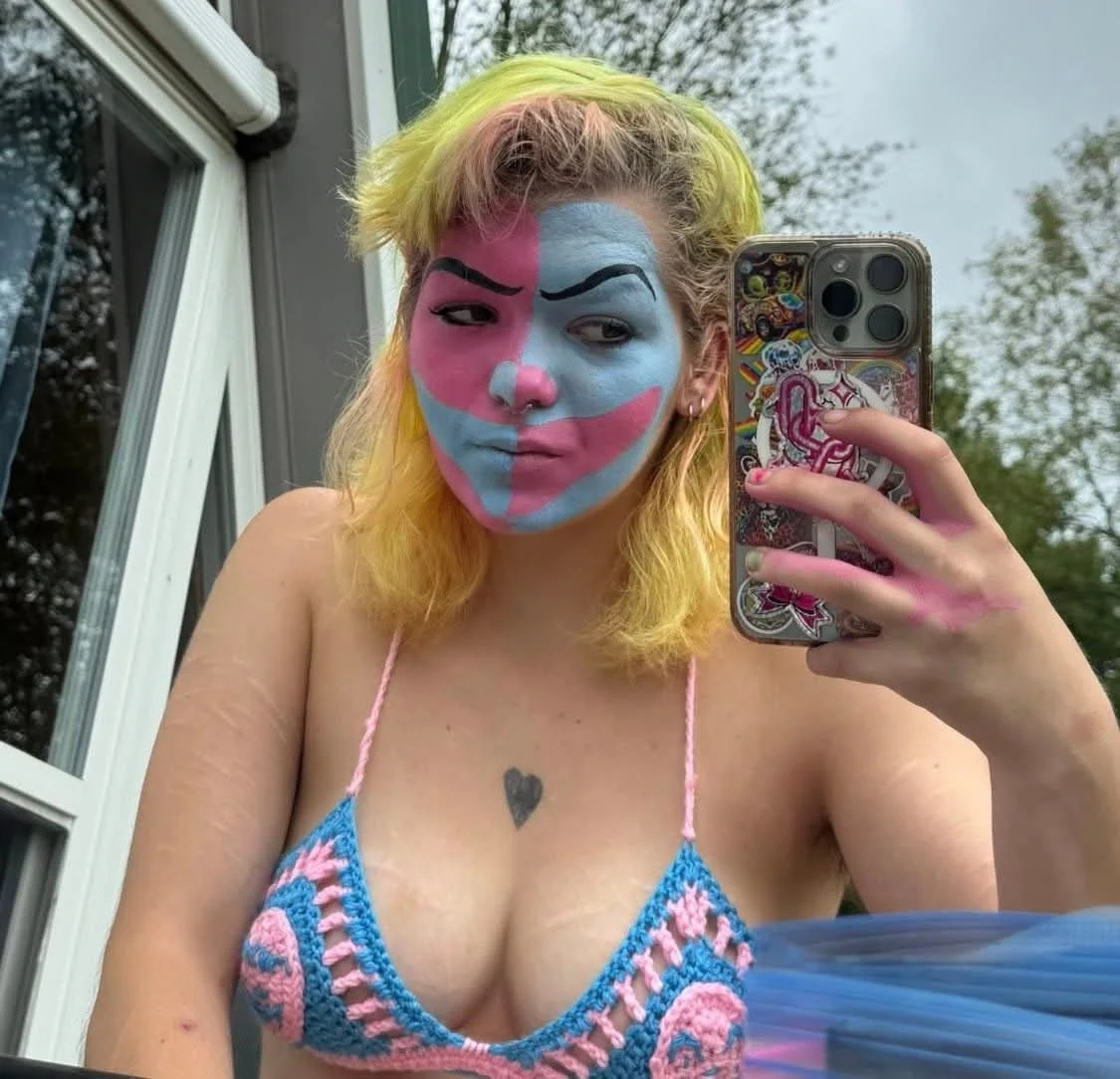 NON NUDE Facebook sluts image 9