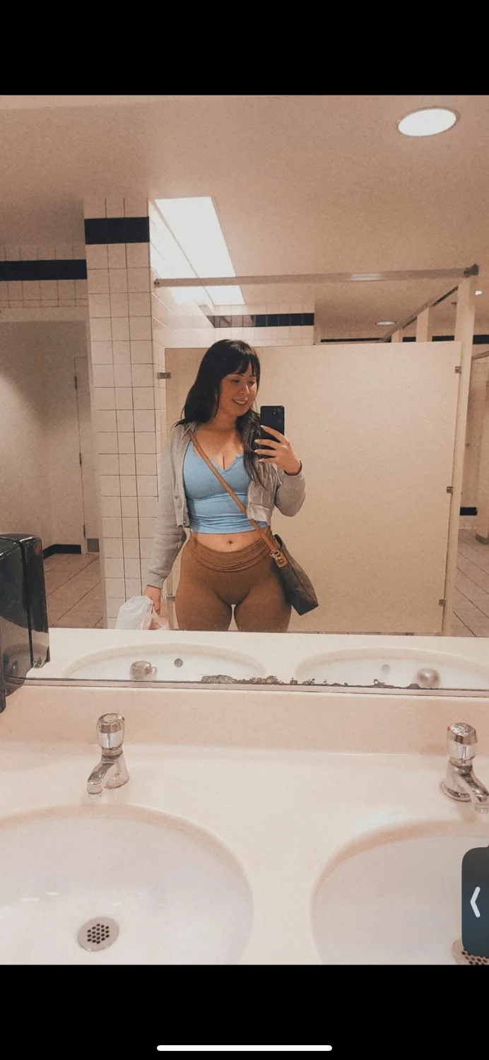 Green Bay slut image 3