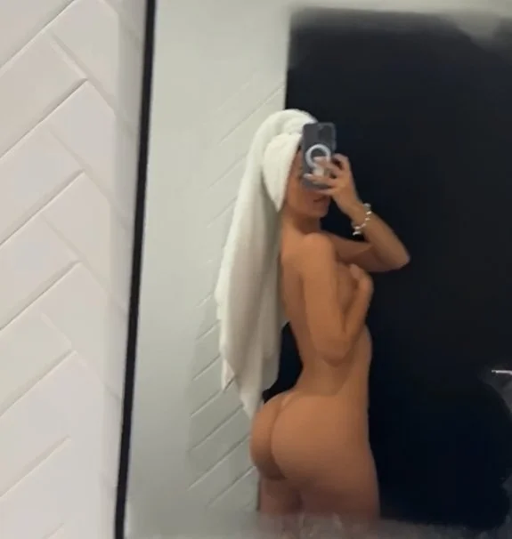 After shower ass!!!! 🚿🧖‍♀️ image 3