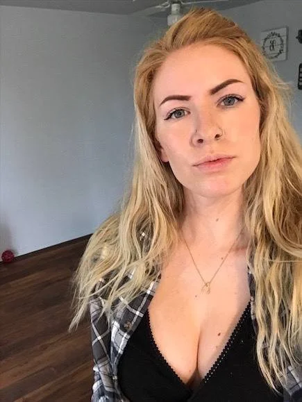 Ellen image 6