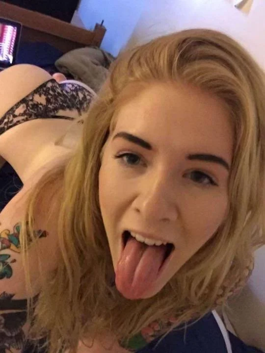 Ellen image 8