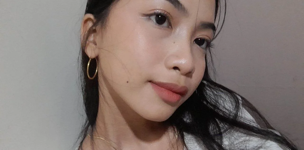 good pinay slut letting me cum in her image 10