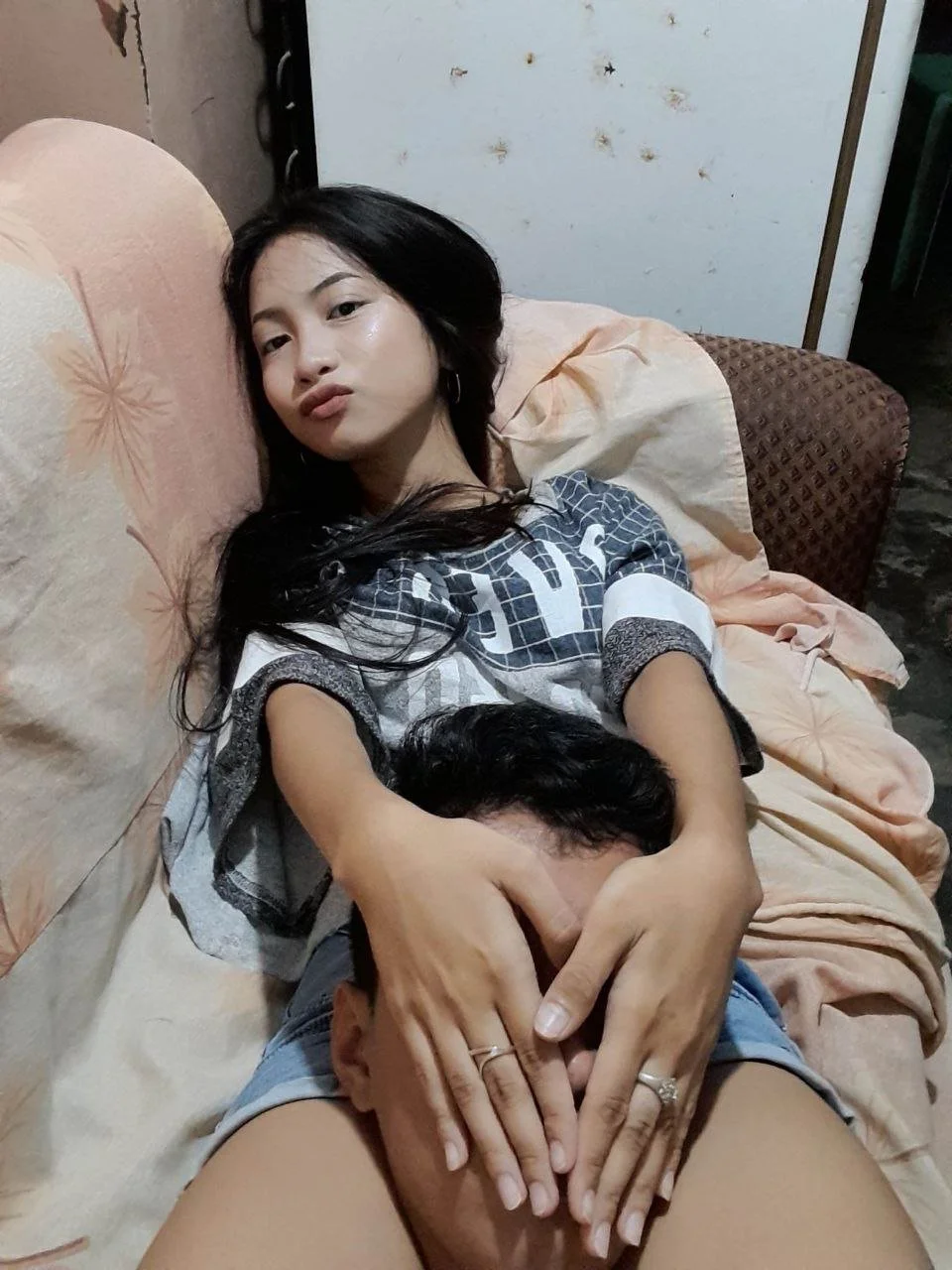 good pinay slut letting me cum in her image 12