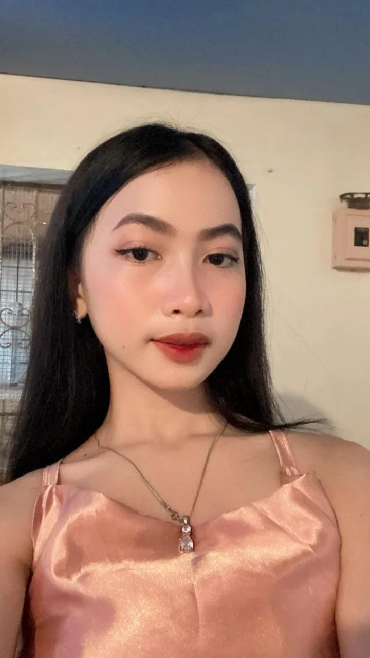 good pinay slut letting me cum in her image 4