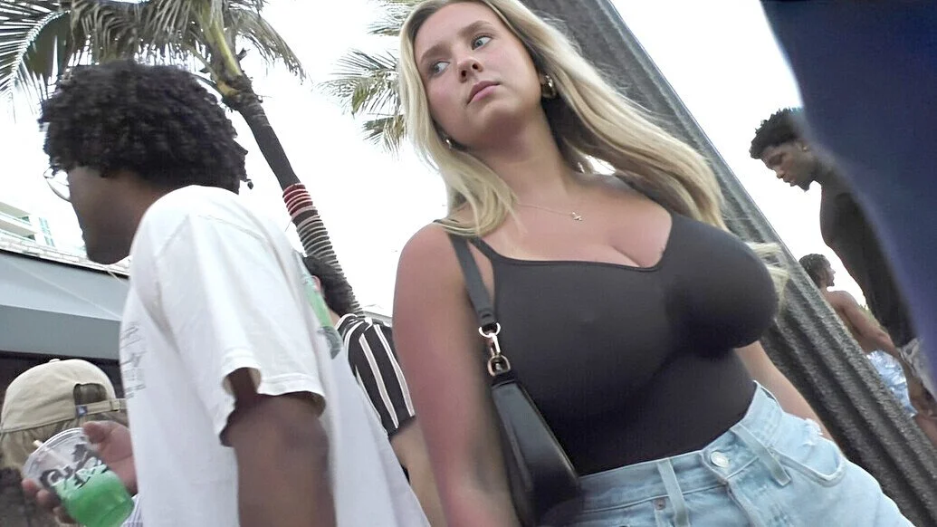 Freaky hot blonde with massive milkers 😍🍼😋 any videos ?!? image 11