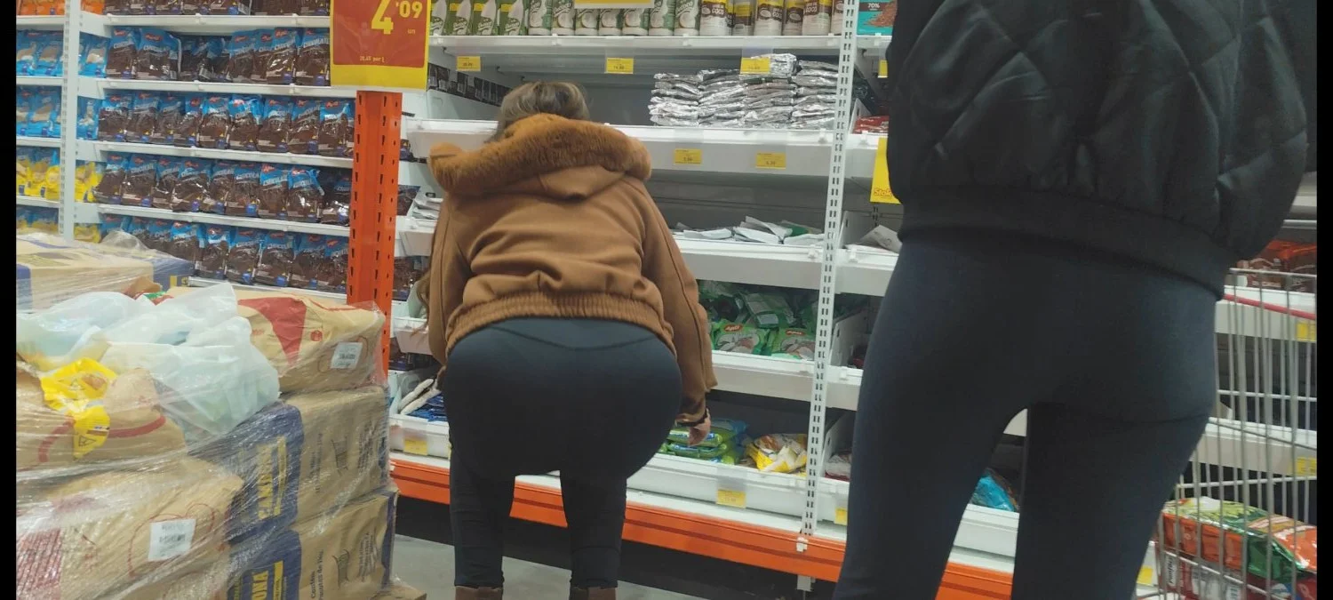 Ass in public 22 image 6