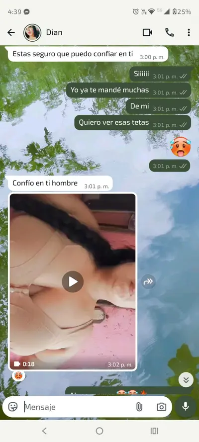 Que opinan de estás tetas? 🥵 cover image