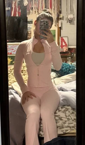 Tight College Athlete Sophie Herriot DM to Jerk image 13