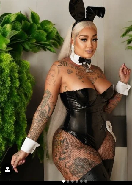 Donna black ink crew image 7