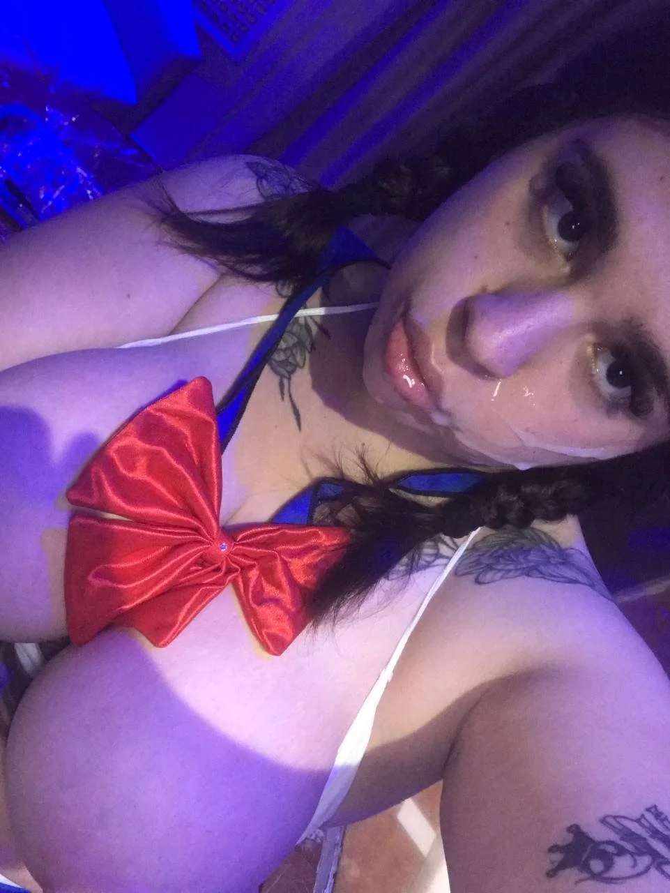 Gordita Argentina con carita inocente cogiendo y petes image 11