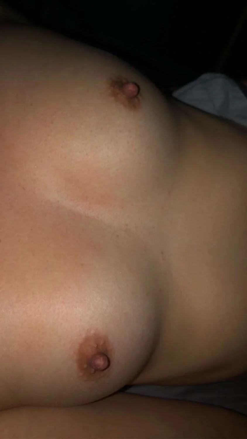 Sexy 25y GF image 5