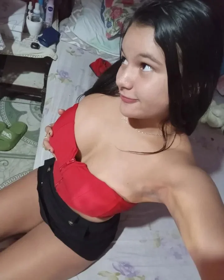 Luz Medina image 12